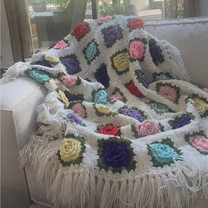 Vintage Handmade Crochet Rose Afghan Blanket - Large 3D Floral Granny throw